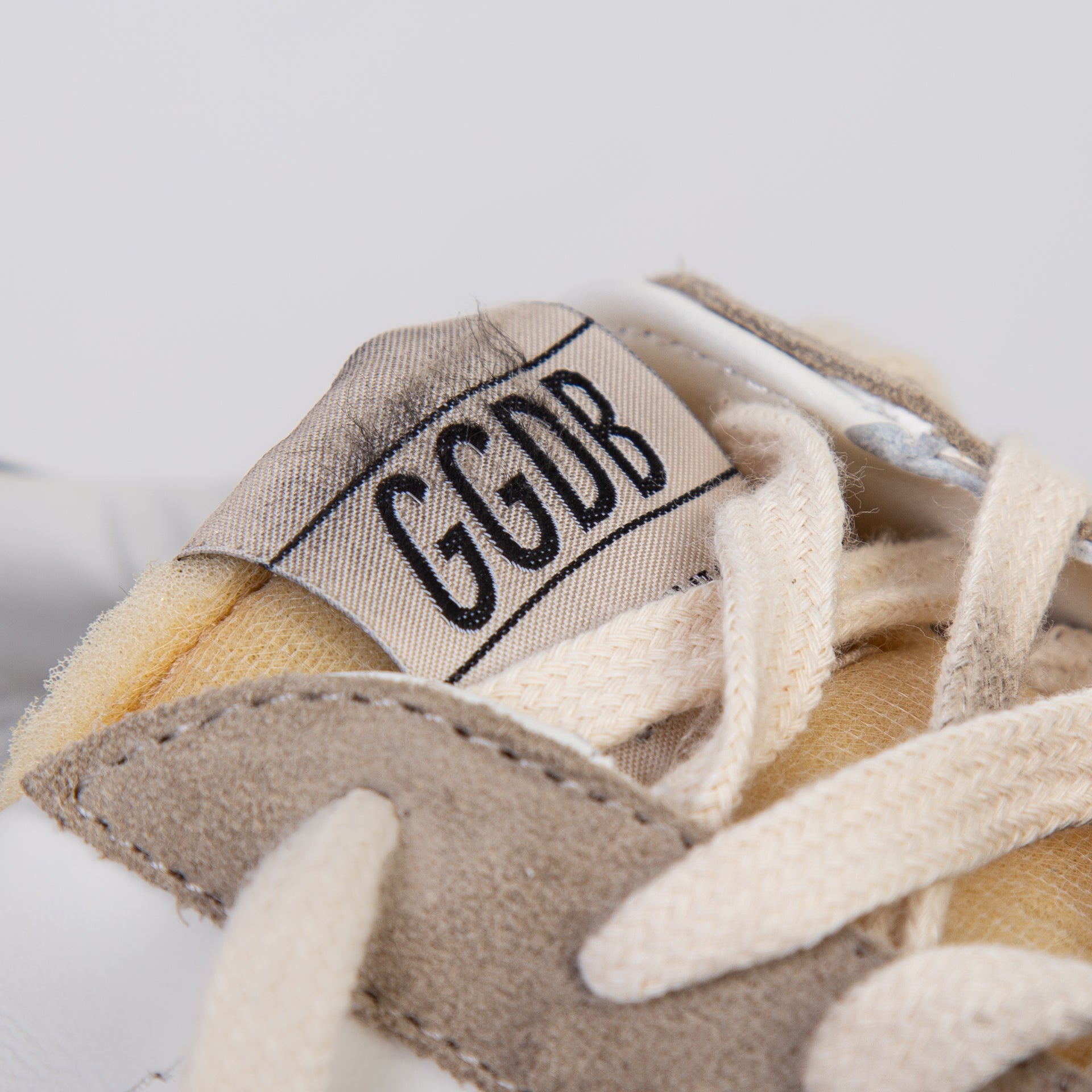 GOLDEN GOOSE SNEAKERS GMF00360.F003184 81753 – Flanella Shop