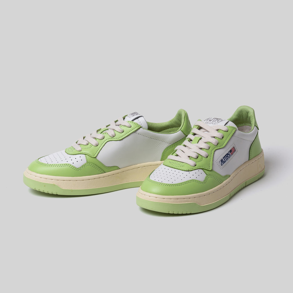 AUTRY MEDALIST LOW SNEAKERS AULW-WB 42