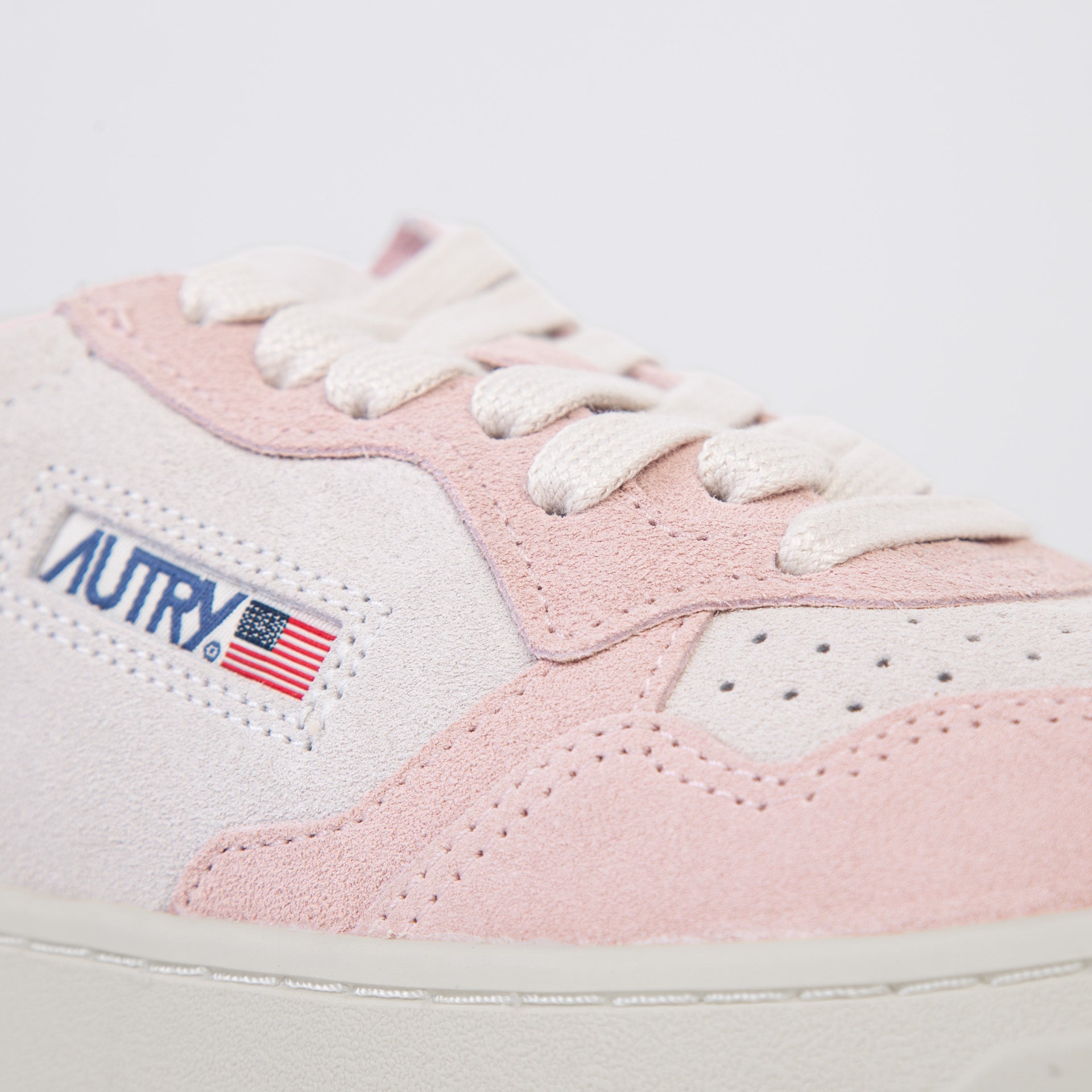 AUTRY SNEAKERS MEDALIST AULW-TS 04 – Flanella Shop AUTRY SNEAKERS MEDALIST AULW-TS 04 – Flanella Shop